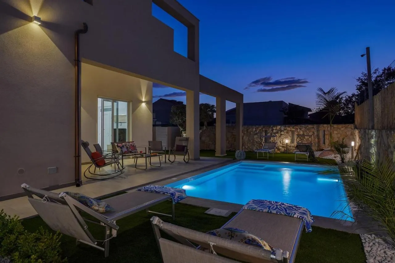 Villa Shamsi - Heated Pool And Beach At 70Mt Ispica